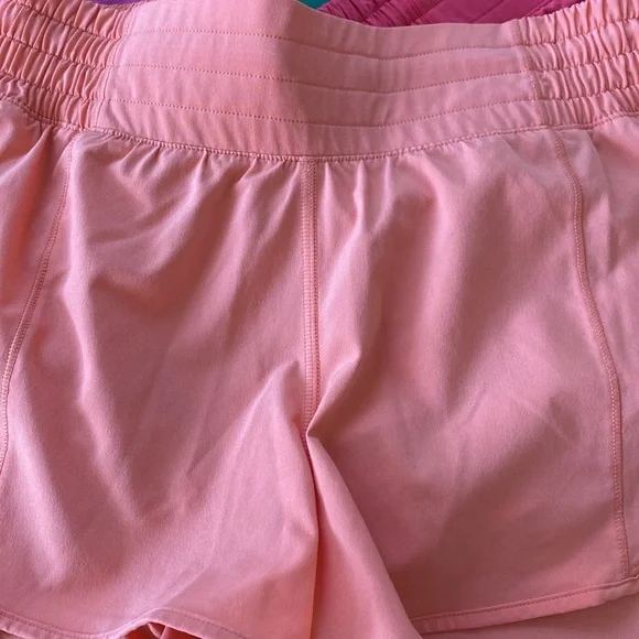 Lululemon Sunny Coral Hotty Hot High Rise 2.5 Inseam. 6 - Picture 2 of 6